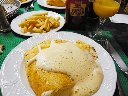 モンサンミッシェル名物のオムレツ